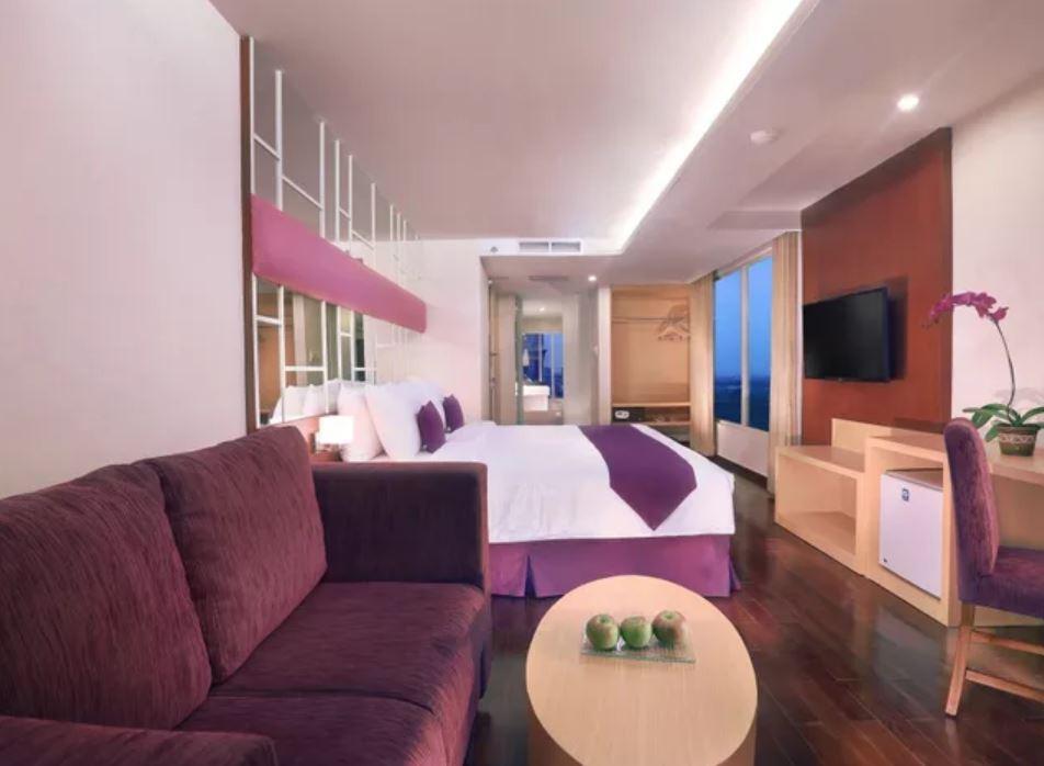 Quest Hotel Darmo - Surabaya By Aston Esterno foto