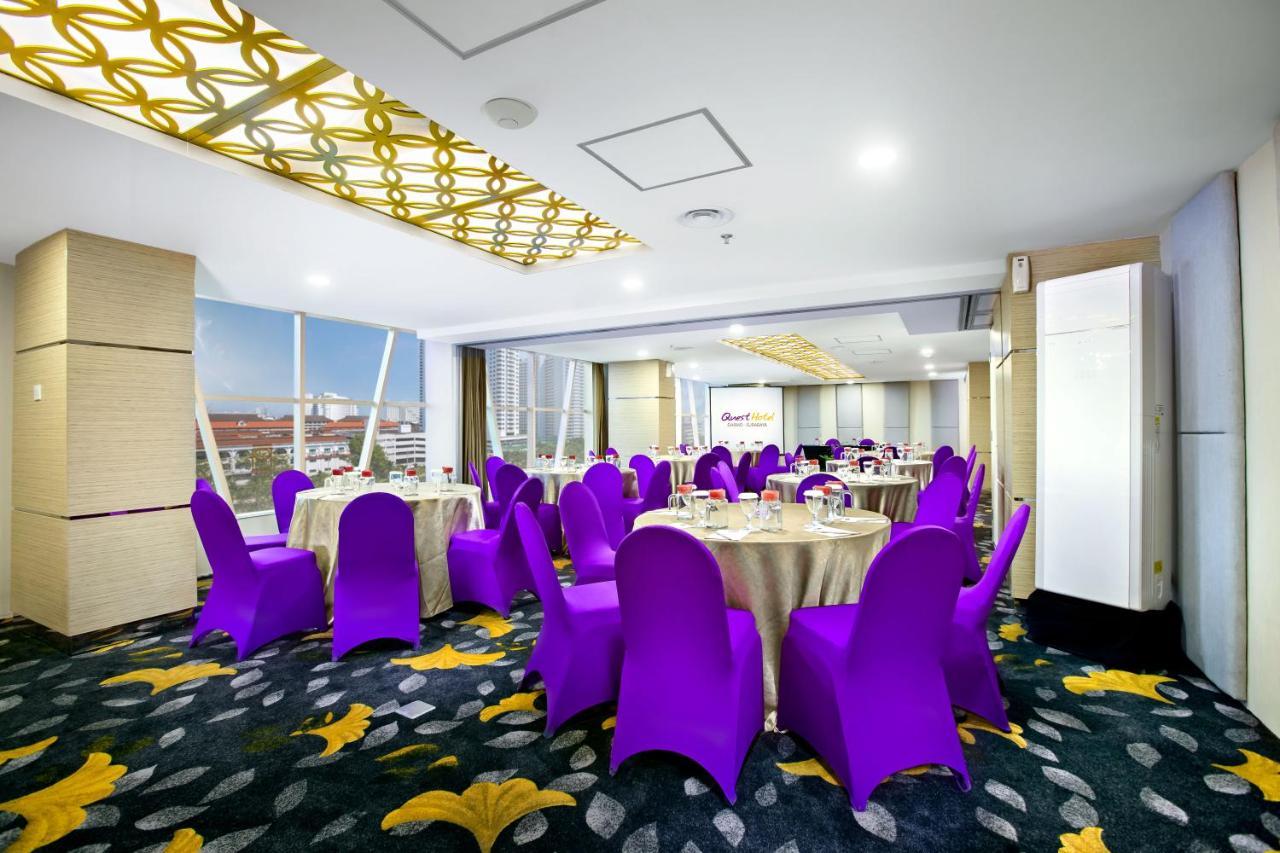 Quest Hotel Darmo - Surabaya By Aston Esterno foto