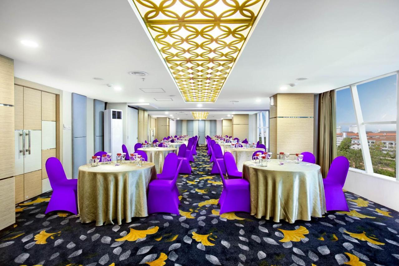 Quest Hotel Darmo - Surabaya By Aston Esterno foto