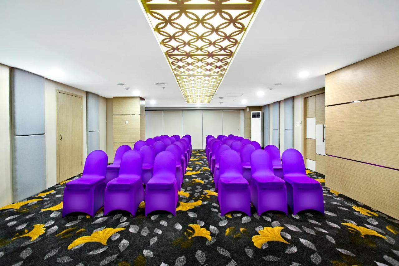 Quest Hotel Darmo - Surabaya By Aston Esterno foto