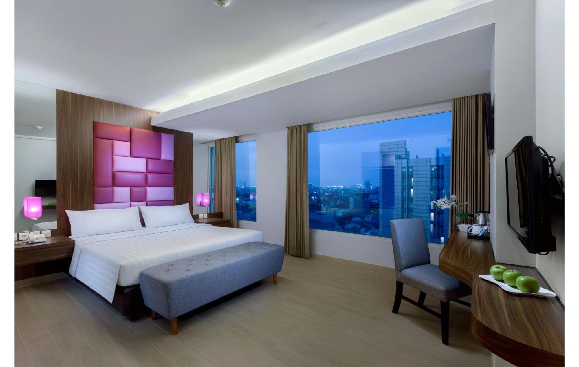 Quest Hotel Darmo - Surabaya By Aston Esterno foto