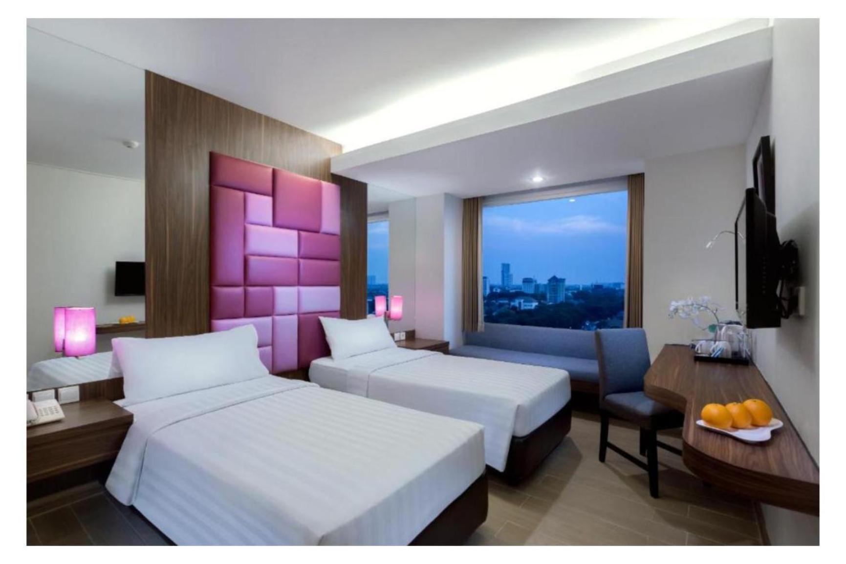 Quest Hotel Darmo - Surabaya By Aston Esterno foto