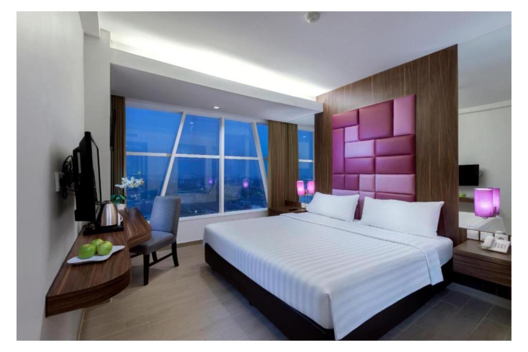 Quest Hotel Darmo - Surabaya By Aston Esterno foto