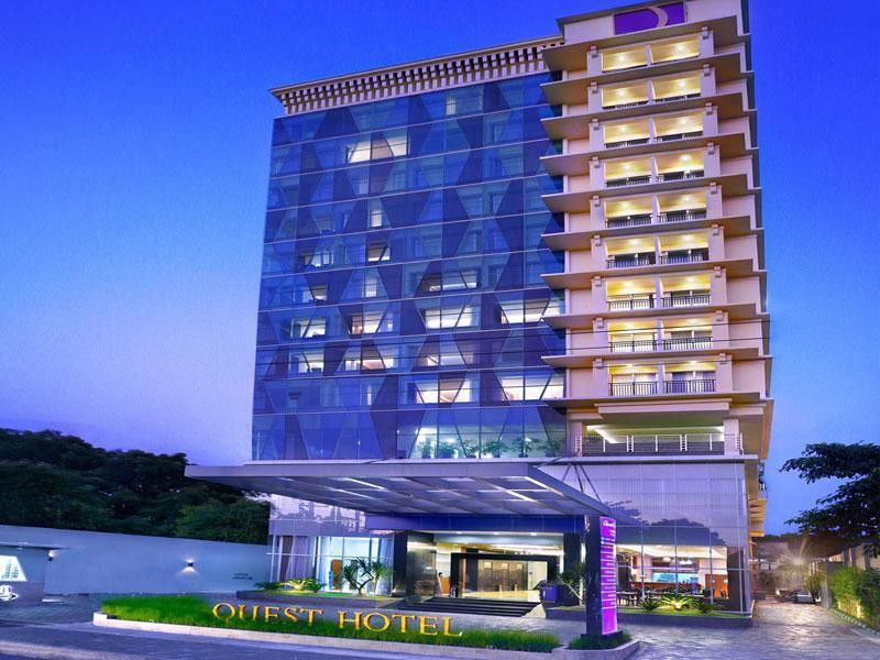 Quest Hotel Darmo - Surabaya By Aston Esterno foto